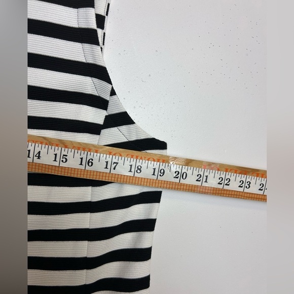 Chico’s Mini Dress Women 1/M  Striped Sleeveless High Quality Black-White luxe - Picture 11 of 13